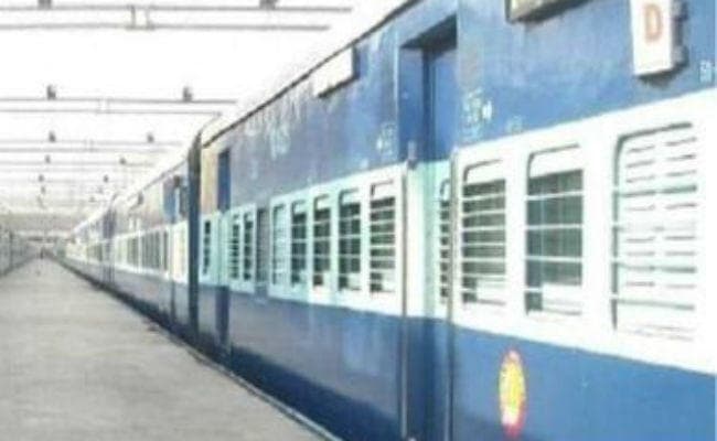 दीपावली-छठ पर शालीमार-मुंबई के बीच 26 से पूजा स्पेशल ट्रेन, टाटा होकर लगाएगी तीन फेरा