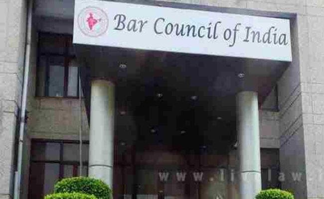 अयोध्या मामले में राजीव धवन के खिलाफ कार्रवाई के लिए हिंदू पक्ष पहुंचा बार काउंसिल