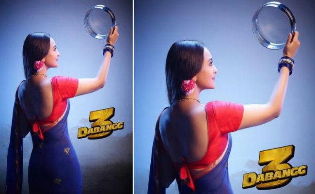 Karwa Chauth 2019 पर ''दबंग 3'' के पोस्टर में ''रज्जो'' लुक में दिखीं सोनाक्षी सिन्हा, देखें Viral Photo