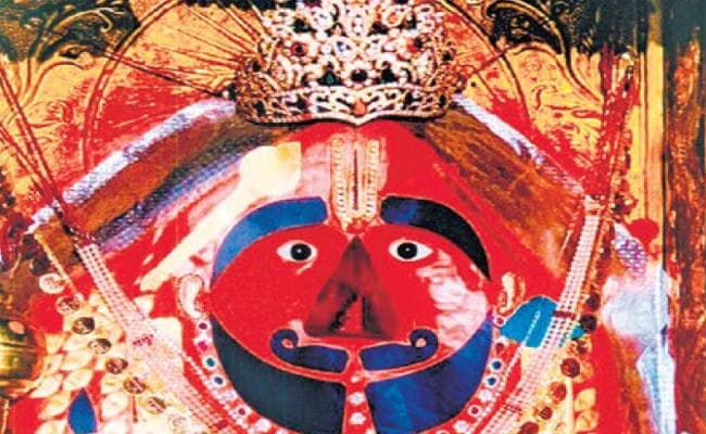 ‘चारों युग परताप तुम्हारा है प्रसिद्ध जगत उजियारा’