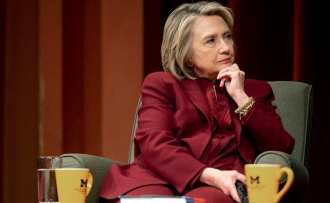 हिलेरी क्लिंटन के ई-मेल जांच मामले में 38 व्यक्ति नियम उल्लंघन के दोषी