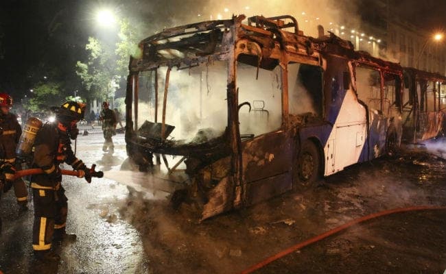 चिली में हिंसक प्रदर्शन के बाद लगा आपातकाल