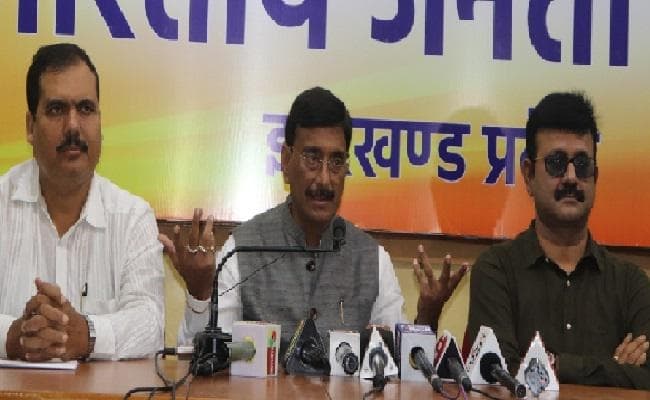 जनता को भटकाव नहीं स्थिरता और विकास चाहिए : संजय सेठ