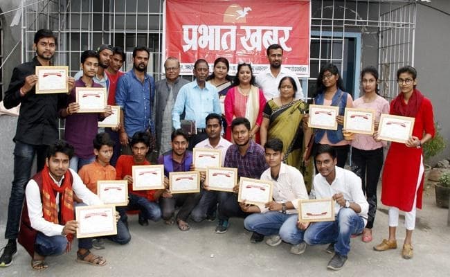 छोड़ो ये किताबी बातें महेश बाबू, तुम का जानो, कैसे-कैसे जुलम होते हैं गांव वालों के साथ