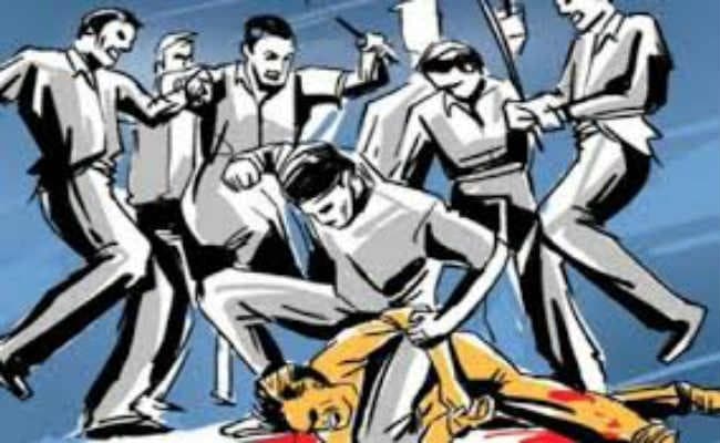चोरी के आरोप में युवक को पीट कर मार डाला