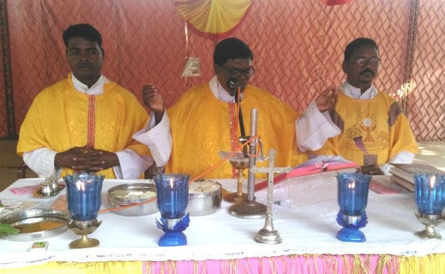 सभी ख्रीस्त विश्वासी येशु के मिशन कार्य को सेवाभाव के साथ करें : फादर पीटर