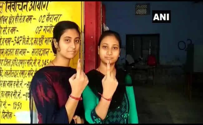 उत्तर प्रदेश की 11 विधानसभा सीटों पर उपचुनाव मतदान जारी