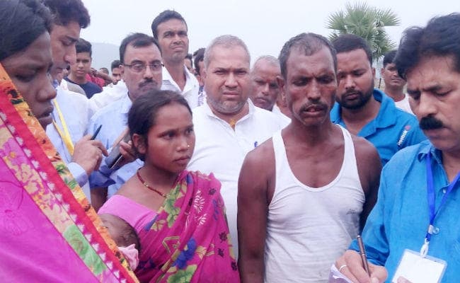 पुलिस गश्ती गाड़ी के धक्के से महिला मतदाता की मौत, लोगों ने की नारेबाजी