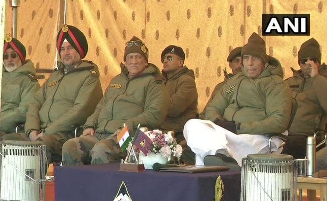 रक्षा मंत्री की चेतावनी- पाकिस्तान ने घुसपैठ जारी रखा तो सशस्त्र बल देते रहेंगे मुहंतोड़ जवाब