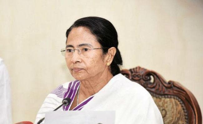 बदले अंदाज में दिखीं बंगाल की ''अग्निकन्या''