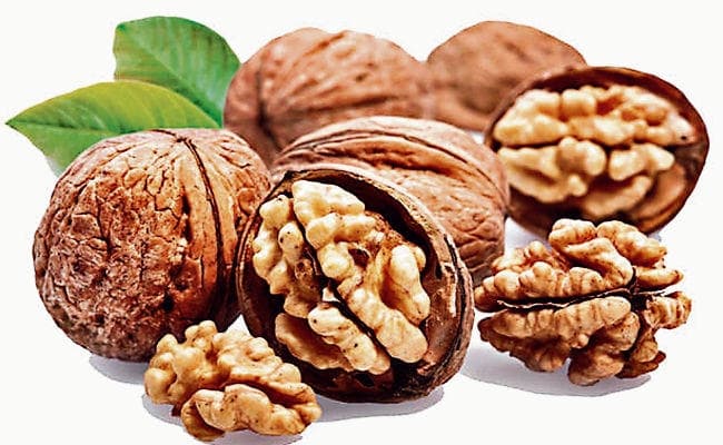 गंभीर रोगों को भी दूर रखे अखरोट