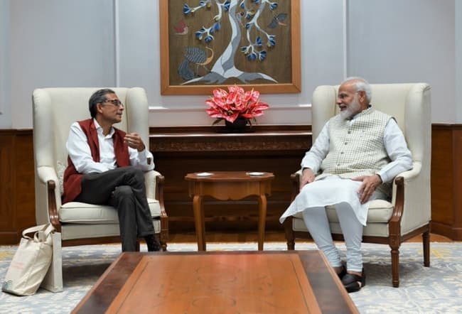 अभिजीत बनर्जी ने पीएम से मुलाकात के बाद कहा, मीडिया आपसे ‘मोदी विरोधी’ बयान दिलवाने की कोशिश करेगा