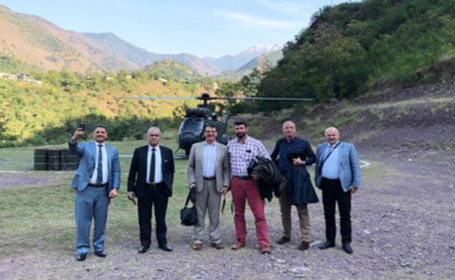 LOC का दौरा करने वाले विदेशी राजनयिकों के साथ शामिल नहीं हुए भारतीय अधिकारी