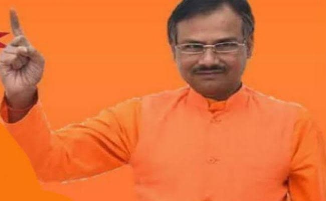 कमलेश तिवारी हत्याकांड: चाकू से 15 बार गोदने के बाद मारी थी गोली, पढिए- साजिश की पूरी कहानी