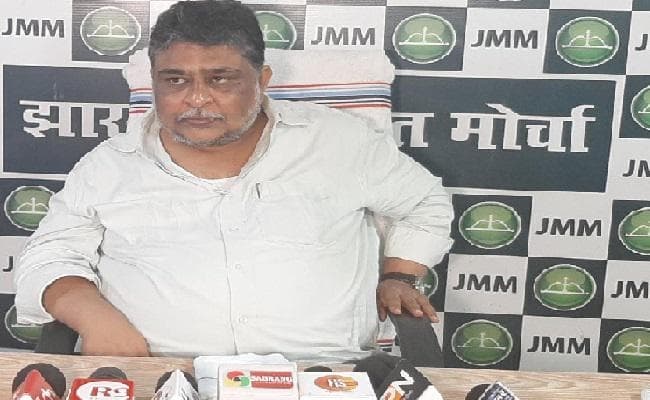 विधायकों के पार्टी छोड़ने पर जेएमएम ने कहा, दिवाली का बड़ा धमाका सुनायी पड़ेगा