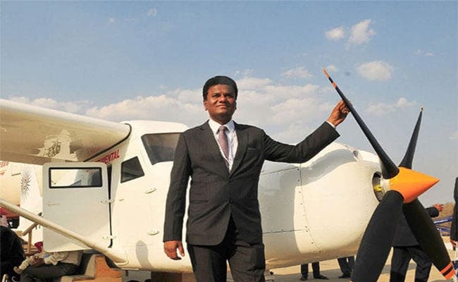 WoW: कबाड़ से जुगाड़ कर बनाया देसी हवाई जहाज