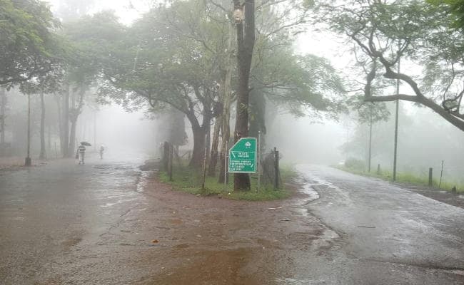 Weather Alert : रांची में 5:30 बजे तक 23 मिमी वर्षा, झारखंड में भारी बारिश से धनतेरस का बाजार बेजार