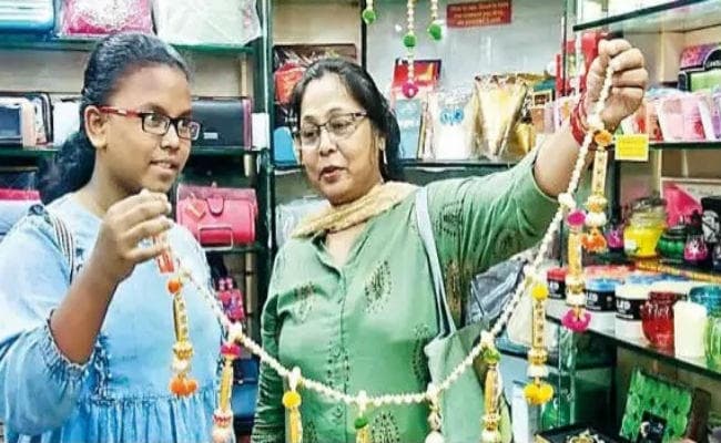 इस दीपावली रोशनी के साथ  घर को यूं करें सुगंधित