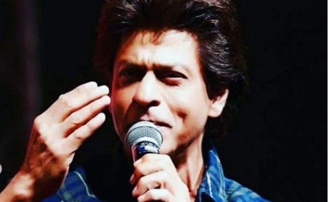 जाम में फंसे शाहरुख खान ने कहा : जैसी भी है...अपनी दिल्ली है