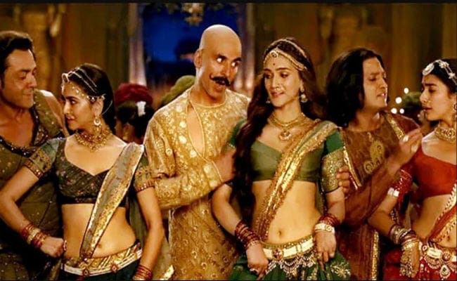 Film Review : फिल्म देखने से पहले जानें कैसी है ”हाउसफुल 4”