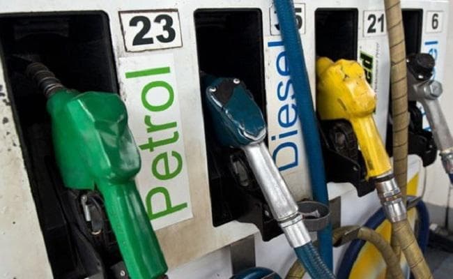 बिहार सरकार ने बढ़ाया वैट, पेट्रोल 2.22 रुपये और डीजल 2.31 रुपये हुआ महंगा