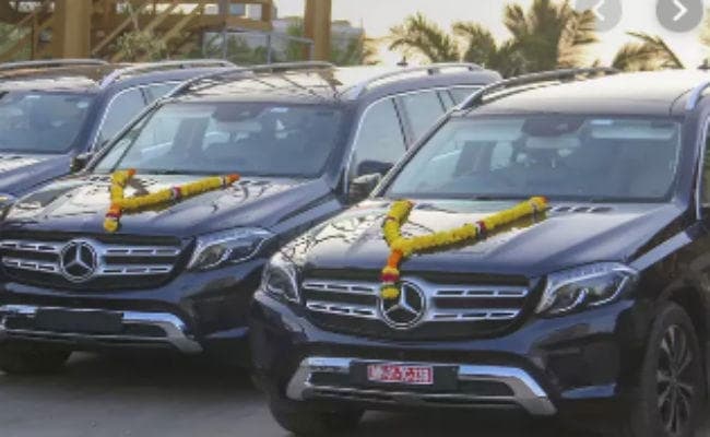 देश में मंदी की चर्चा के बीच केवल दिल्ली एनसीआर में बिकी 250 मर्सेडीज बेंज, हुंदै ने की 12,500 कारों की डिलीवरी