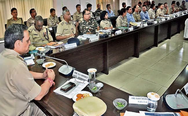 विधानसभा चुनाव में नक्सली कर सकते हैं वारदात, चौकस रहें सभी एसपी : डीजी