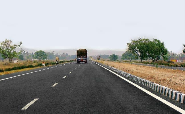 राज्य अपने पैसे से करायेगा एनएच-104 के कुछ हिस्से की मरम्मत