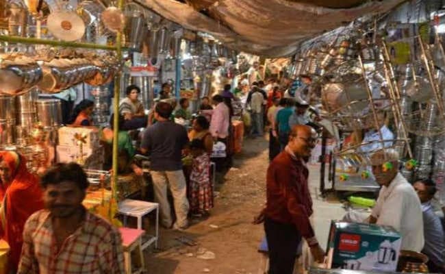 धनतेरस पर हुई धनवर्षा, राज्य सरकार को 145 करोड़ का राजस्व मिला