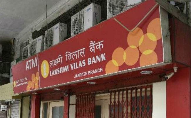 लक्ष्मी विलास बैंक का प्रमुख बनने के लिए 70 वरिष्ठ बैंक अधिकारी आजमा रहे हैं किस्मत