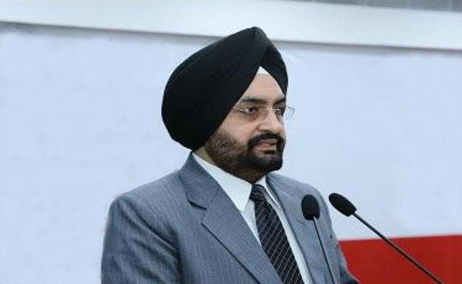 सुखबीर सिंह संधू ने एनएचएआई के चेयरमैन का पदभार संभाला