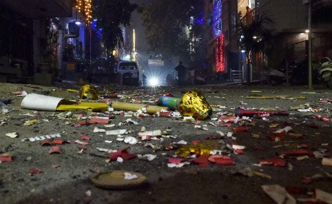 दिवाली के मौके पर देश में पटाखों से आग लगने की घटनाओं में 7 की मौत, कई घायल