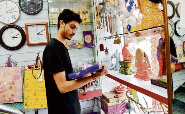 भाइयों से मिलेंगे विशेष उपहार, बहनें आज मनायेंगी गोधन का त्योहार