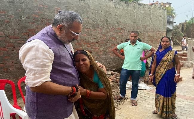 बिहार में बढ़ते अपराध पर गिरिराज का ट्वीट, कहा- ऐसे नहीं चलेगा