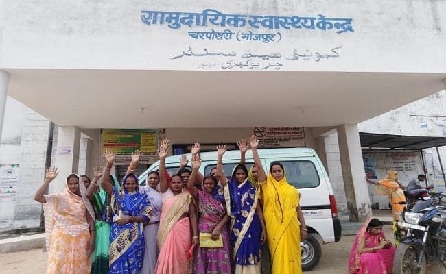 बिहार : स्वास्थ्य केंद्र में सेनेटरी पैड नहीं रहने पर आक्रोशित महिलाओं ने काटा बवाल