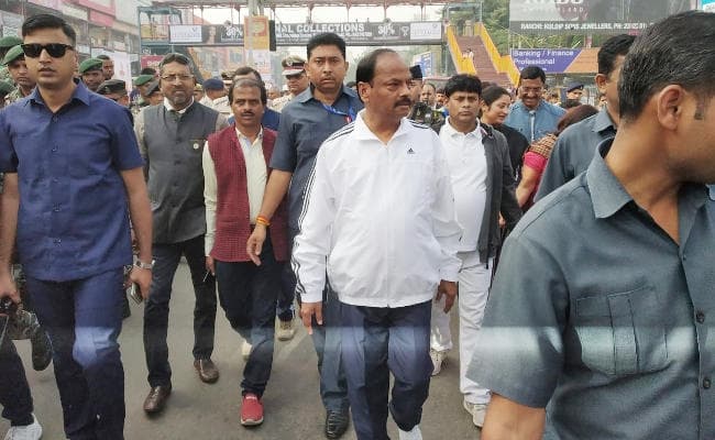 Run For Unity : सरदार पटेल की जयंती पर मुख्यमंत्री रघुवर दास के साथ दौड़ी रांची