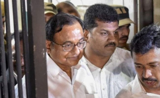 चिदंबरम की सेहत की जांच के लिए मेडिकल बोर्ड गठन करने का निर्देश