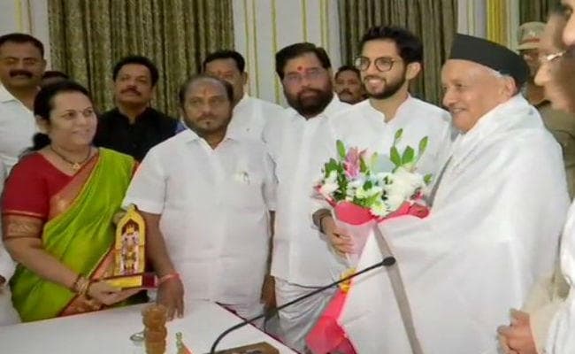 राज्यपाल से मिले आदित्य ठाकरे समेत शिवसेना के वरिष्ठ नेता