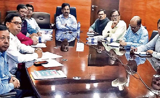 भारत निर्वाचन आयोग ने अफसरों को दिये कई निर्देश, बल्क एसएमएस और बल्क कॉलिंग का प्री सर्टिफिकेशन किया अनिवार्य