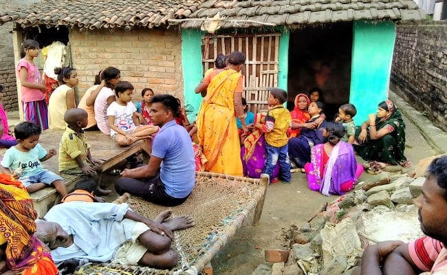 पहली बार छठ करने जा रही थी शांति, उजड़ा घर-संसार, दर्जनभर परिवार में नहीं होगा छठ