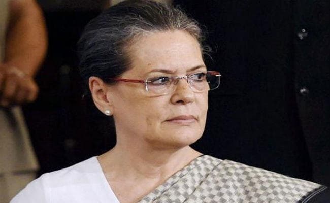 महाराष्ट्र : सरकार गठन पर गतिरोध बरकरार, कांग्रेस नेताओं ने सोनिया संग की बैठक; शिवसेना CM पद पर अड़ी