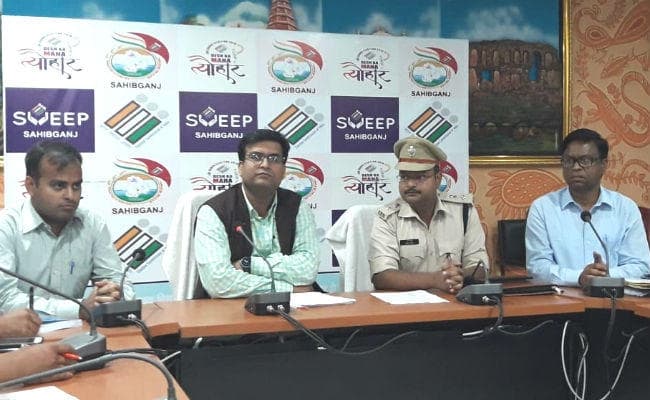 दिव्यांग व 80 साल से ज्यादा के वोटरों को पहली बार मिलेगी पोस्टल बैलेट की सुविधा