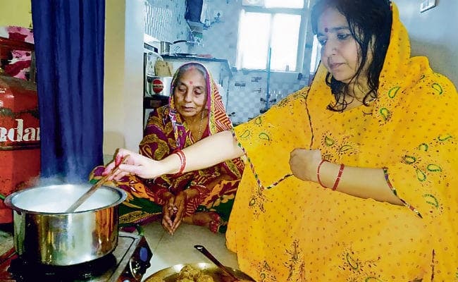 लोकगीतों में छठ की महिमा