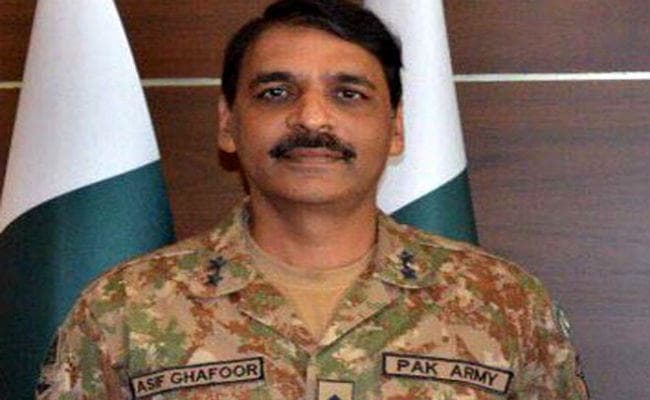 पाक सेना ने इमरान को पद छोड़ने का फरमान जारी करने वाले मौलाना फजलुर रहमान को दी चेतावनी, जानिये क्या कहा...?