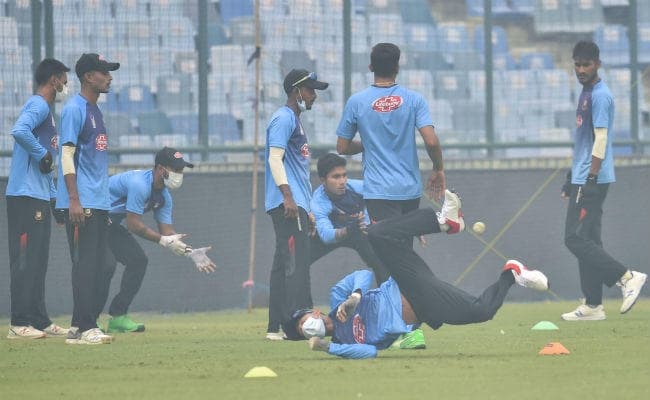 प्रदूषण पर नहीं अब क्रिकेट पर है ध्यान : महमूदुल्लाह रियाद