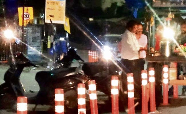 सख्ती : मेन रोड में फुटपाथ पर की पार्किंग, गाड़ियां तो होंगी ही जब्त, जाना पड़ेगा जेल भी