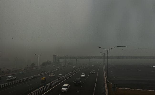 दुनिया का सबसे प्रदूषित शहर बना दिल्ली,बारिश के बावजूद  राहत नहीं,  40% लोग छोड़ना चाहते हैं दिल्ली