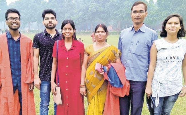 गया : मगध के तीन सपूत इसरो प्रमुख से सम्मानित