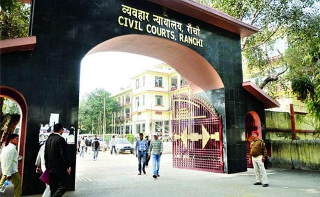 रांची सिविल कोर्ट में वकीलों ने नहीं किया काम, बार एसोसिएशन ने किया था काम बंद का आह्वान