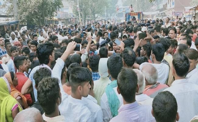 बिहार : बक्सर में शराब तस्कर और पुलिस के बीच भिड़ंत, फायरिंग में एक युवक जख्मी